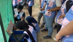 Ubah Sampah Jadi Bernilai, Mahasiswa PKM Bahari FPIK UB Kembangkan Budidaya Maggot di Desa Pagak 