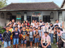Kolaborasi PKM-B Kelompok 3 FPIK UB dan Yayasan Rumah Belajar Cerdas di Desa Sidoasri
