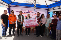 Pemprov Jatim bersama Bank Jatim Salurkan Bantuan ke Masyarakat Terdampak Bencana di NTT