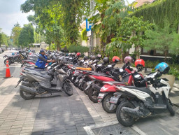 Bicara Soal Kebocoran PAD, Wali Kota Eri Minta Dishub Intens Cegah Parkir Liar