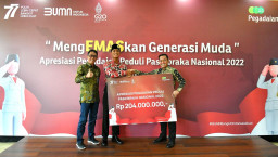 Keren! Pegadaian Beri Tabungan Emas pada Paskibraka di Istana Merdeka