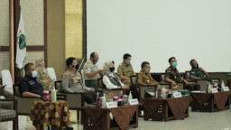 Optimalkan Penanganan Covid 19 dengan Percepatan Vaksinasi dan Bansos