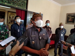 Bupati Sumenep Ajak Milenial Bertani