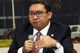 Fadli Zon Sindir Menkominfo Johnny yang Ganti Nomor AS