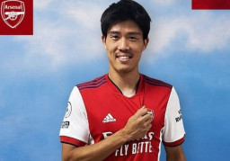 Tomiyasu Rasakan Ganasnya Liga Inggris