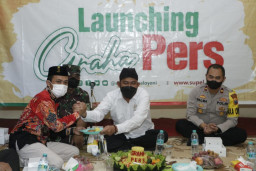 Resmikan Graha Pers, Bupati Sumenep Minta Kepala OPD tak Perlambat Kerja Wartawan