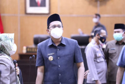 Bupati Gus Muhdlor Instruksikan Pemerintah Desa Transparan Kelola APBDes