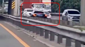 Viral Mercedez Melawan Arah di Jalan Tol, Sopirnya Berusia 67  Tahun