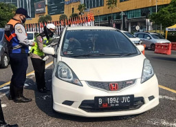 Larangan Mudik Sudah Berlaku di Surabaya, 8 Mobil Pribadi Diputar Balikkan