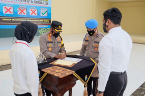 Anggota Satresnarkoba Lakukan Penandatanganan Pakta Integritas