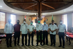 Dukung Pembangunan di Manggarai, PT.pertamina Reo Serahkan Bantuan Chilling Room