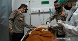 Leher Anggota Polisi Ditusuk Orang Tak Dikenal