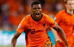 Jual Beli Serangan, Belanda Sukses Taklukkan Ukraina