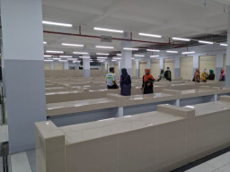 Lapak Kekecilan, Pedagang Pasar Legi Baru Ponorogo Kecewa