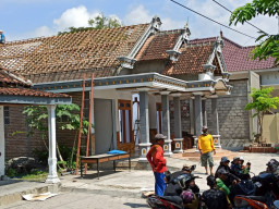 TKW Pulang Minta Cerai, Suami di Ponorogo Ini Bongkar Rumah Mewah