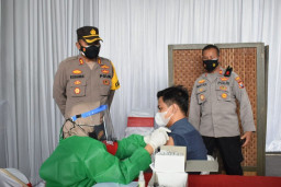 Kapolresta Sidoarjo Cek Pelayanan Gerai Vaksin Presisi