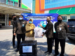 BPJAMSOSTEK Sidoarjo Bagi-Bagi APD Lengkap, Multivitamin dan Masker