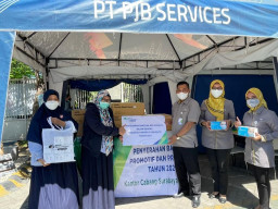 Dukung Cegah Sebaran Covid, BPJAMSOSTEK Bagikan Masker dan Multivitamin