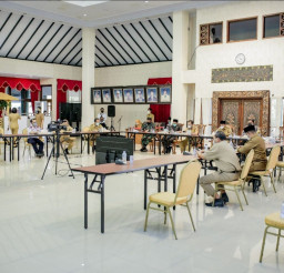 Pemkot Batu Bagikan Bantuan  Beras, Antasipasi Rawan Pangan