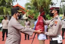 Polres Batu Bagikan 2500 Paket Sembako kepada Masyarakat