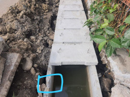 Pengerjaan Belum Usai,  Box Culvert di Medokan Asri Utara Sudah Retak