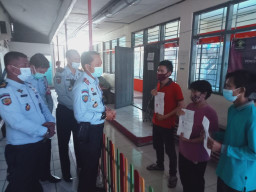 Napi di Lapas I Madiun Terima Asimilasi Tahap Tiga