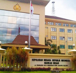 Kapolri Rotasi 504 Perwira Kepolisian