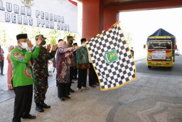 Pemkab Sumenep Salurkan Bansos bagi Masyarakat Terdampak PPKM