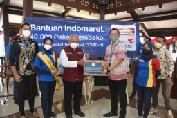 Bupati Malang Terima CSR 150 Paket Sembako dari Indomaret untuk Masyarakat