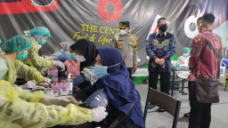 Warna Warni Gunawangsa Gelar Vaksinasi Masal