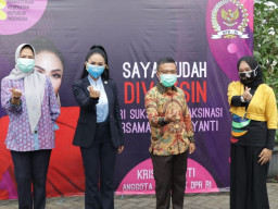 Krisdayanti Minta Vaksinasi di Malang Raya  Dipercepat