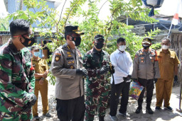 TNI-Polri di Sidoarjo Percepat Pemindahan Isoman ke Tempat Isoter