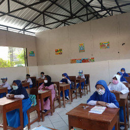 Ponorogo Level 4, Sekolah Daring Lagi?