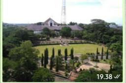 Undip Berikan Beasiswa bagi Mahasiswa Anak Nelayan