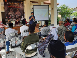 BPJAMSOSTEK Madura Sosialisasikan Pentingnya Jamsostek Bagi RT/RW