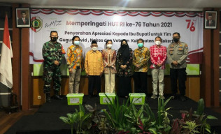 Grand Whiz Trawas Hotel Peduli Veteran dan Nakes