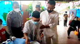 Ratusan Warga Sukmajaya Divaksin Sinovac