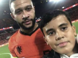 Selfie bareng Depay, Amin Dilarang ke Stadion 5 Tahun