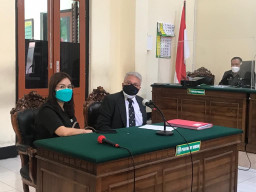 Pemilik Toko Aksesoris Lucky dan Notaris Digugat Karena Harta Gono Gini