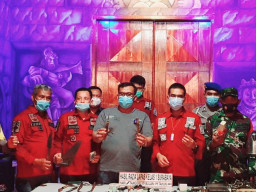 Operasi Gabungan di Lapas Surabaya, Temukan Sajam Rakitan Hingga Gergaji