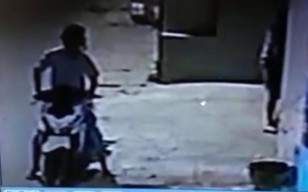 Pagar Dibobol, Sepeda Motor Raib Digondol Maling