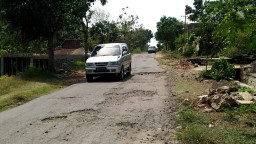 Perbaikan Jalan Rusak di Ponorogo Baru Sentuh 1,5 Persen
