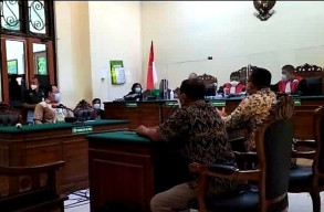 Gugatan Tanah Darmo Puncak Permai, Johanes Dipa Serahkan Bukti Penyerbuan saat PPKM