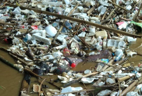 Mayat Pria tanpa Identitas Ngambang di Kali Ciliwung