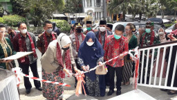 Kecamatan Batu Punya Kafetaria Pelayanan Masyarakat, yang Diresmikan Wali Kota