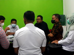 Juru Sita PN Sidoarjo Batal Eksekusi Laporan Keuangan RS Mata Fatma