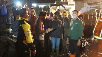Wali Kota Batu  Turun Langsung ke Lokasi Musibah Banjir Bandang