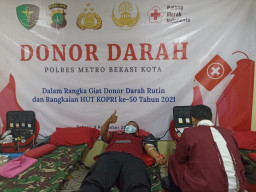 Polres Bekasi Kota Gelar Donor Darah Dalam Rangka HUT Korpri
