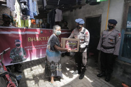 HUT ke-76, Kompi 2 Brimob Madiun Gelar Baksos