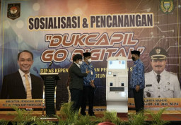 Dukcapil Kota Madiun Go Digital, Luncurkan Mesin Mirip ATM